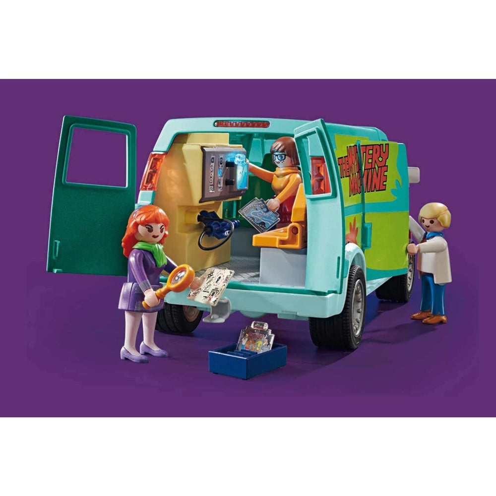 Playmobil Scooby-Doo Mystery Machine illuminated monitor highlights clues during pretend investigations.