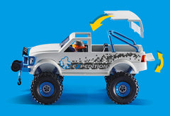 Playmobil Snow Beast Expedition backpack keeps gear within reach during adventures.