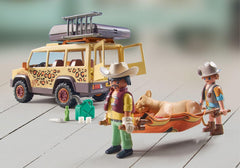 Playmobil Wiltopia radio call feature for simulated assistance during missions