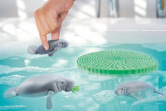 Playmobil Wiltopia water quality tools; check river conditions aboard