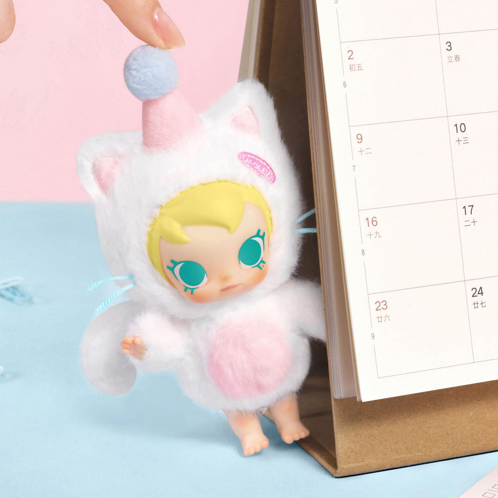 POP MART Baby Molly vinyl materials highlight durable PVC and safe non-toxic finish.