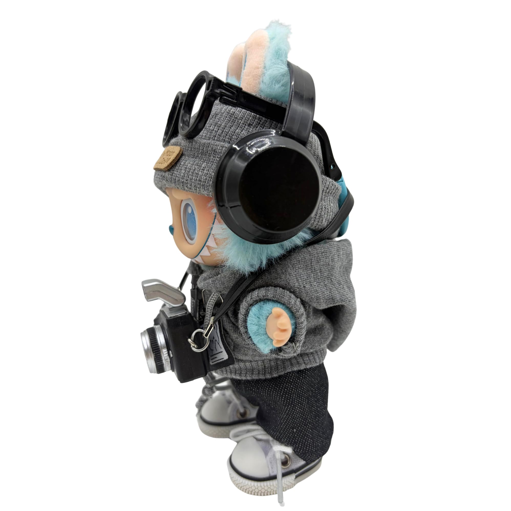 Popdollwear Labubu interactive camera with light and click sound for pretend photography.