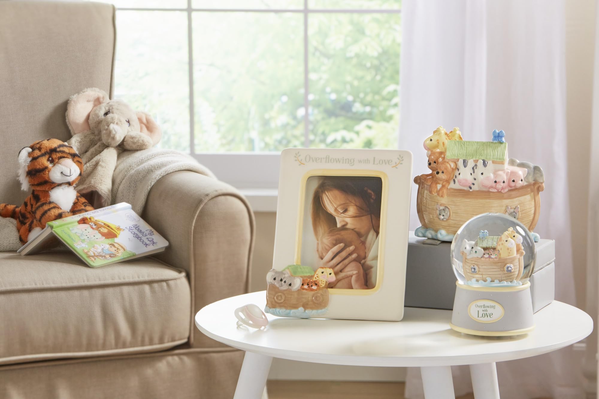 Noah's Ark piggy bank from Precious Moments is a gift-ready keepsake for babies.