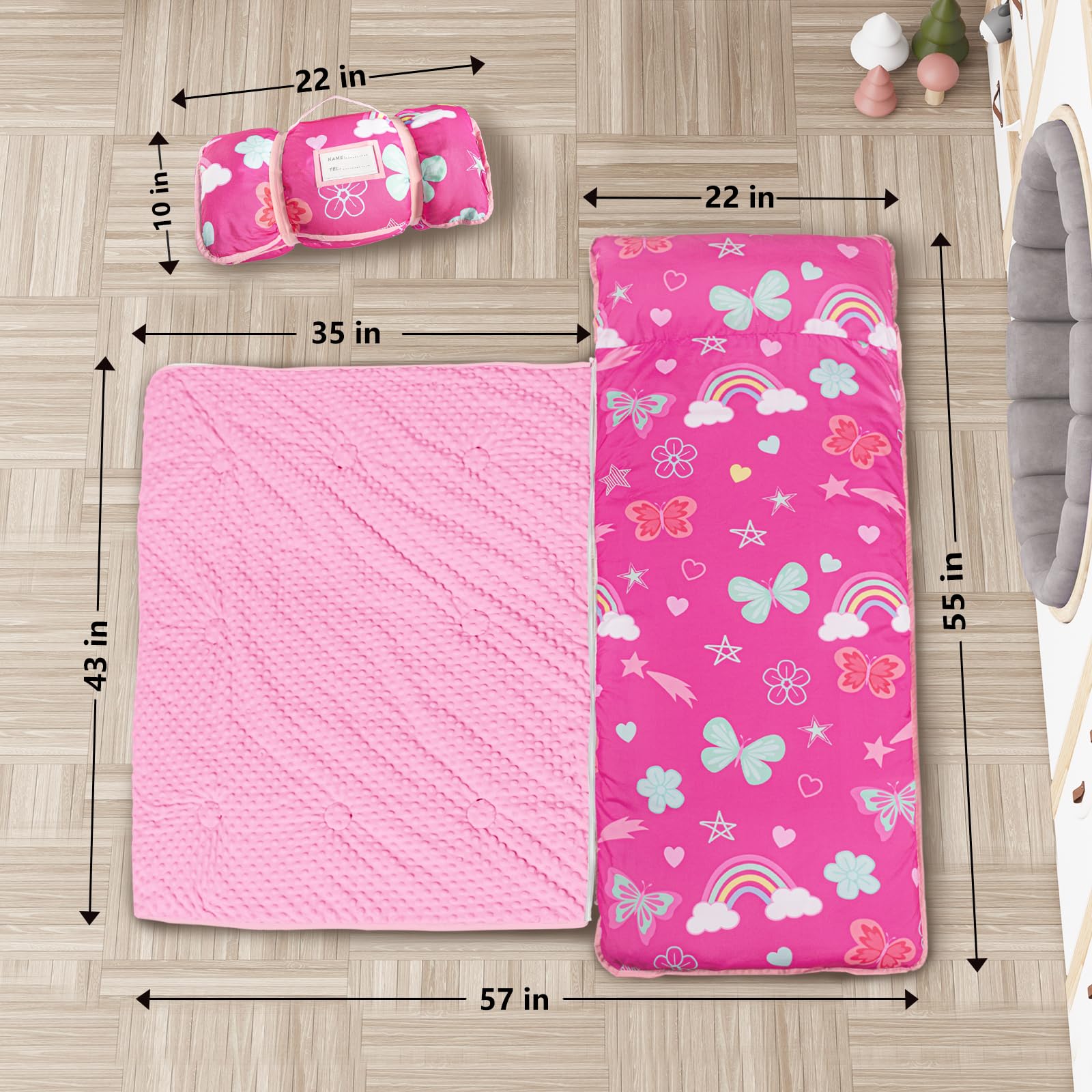 PRIMLECT nap mat features a carrying handle for quick mobility.