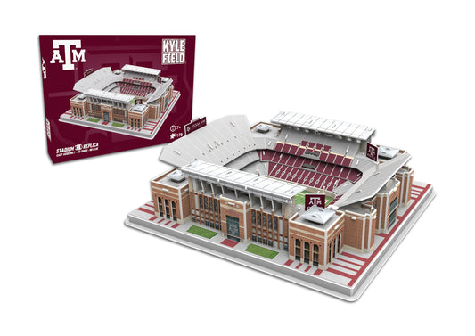 Pro-Lion Kyle Field 178-pieces puzzle pieces close-up for focused building fun.