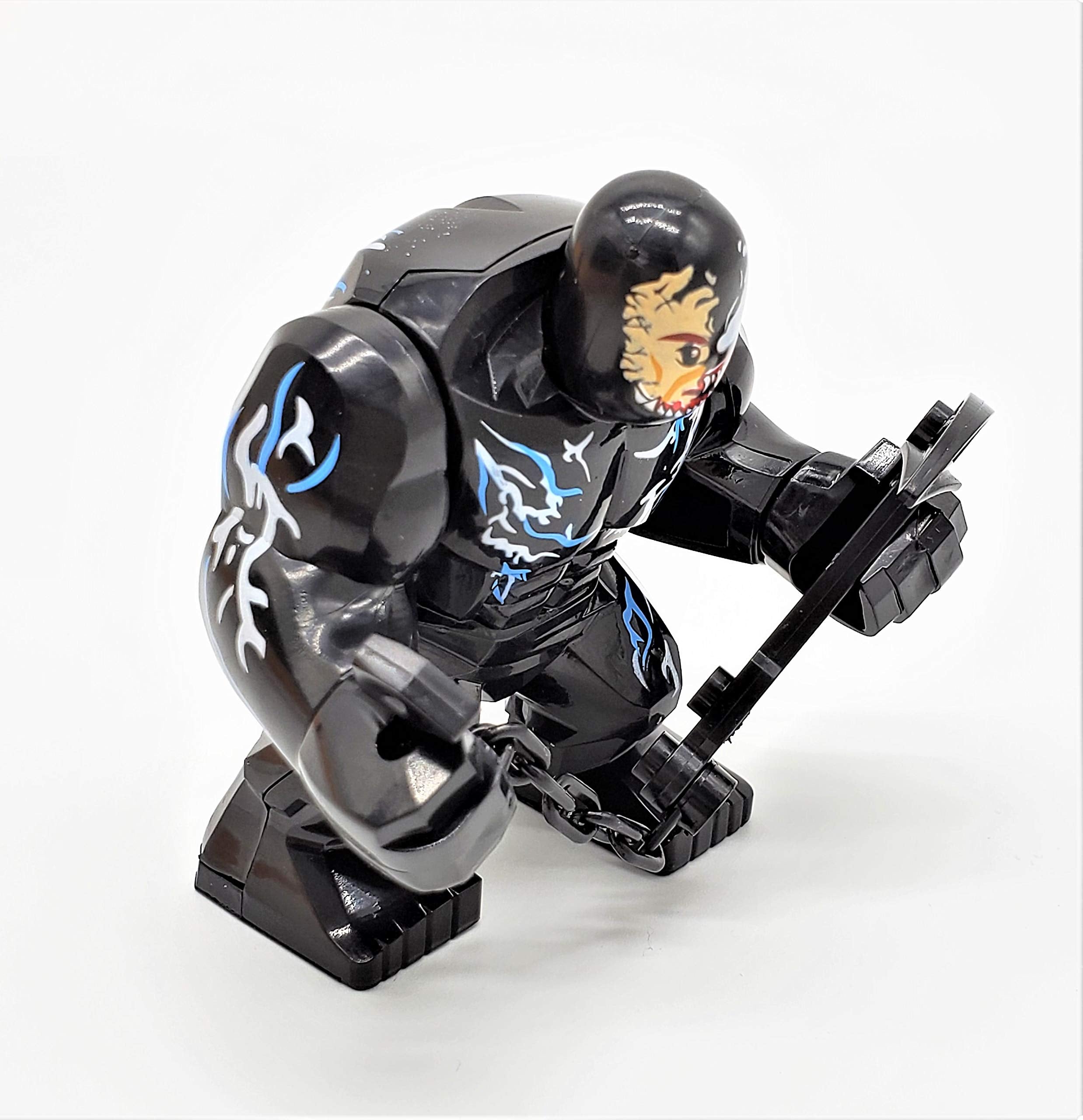 Prodigy Toys Venom devastating weapon pose adds dramatic play possibilities.