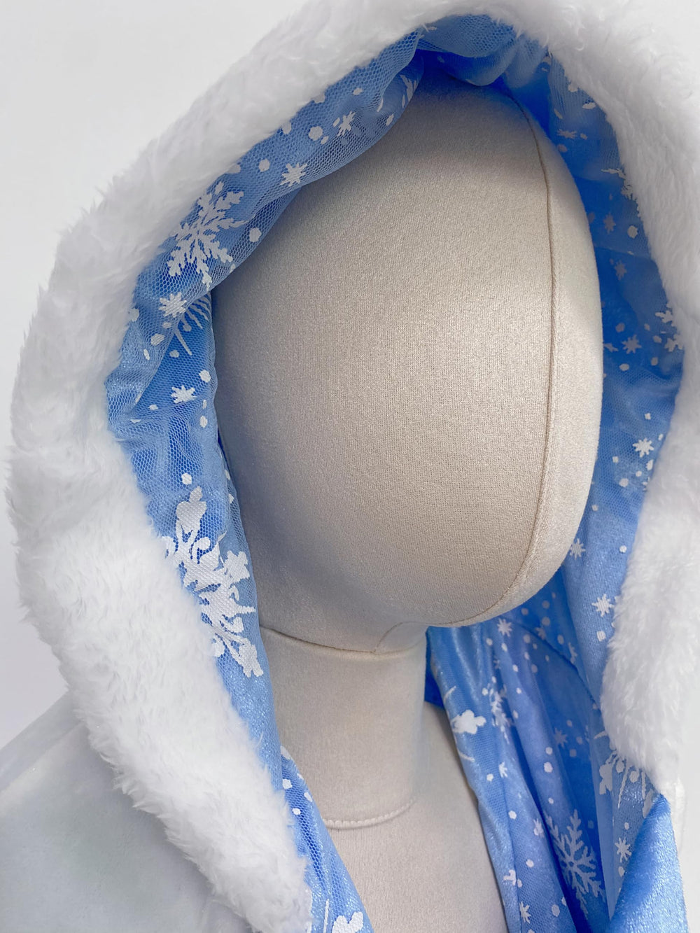 Purfeel gift-ready cape for birthdays and Christmas surprises
