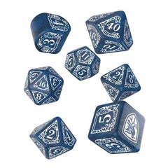 Q Workshop Gryffindor dice close-up showing gold engravings and glitter for eye-catching rolls