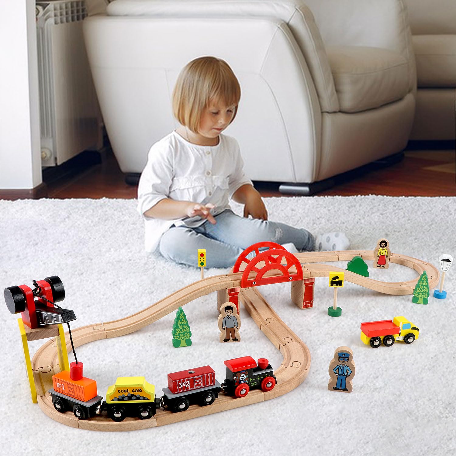 Qilay set includes versatile accessories for creative layouts.