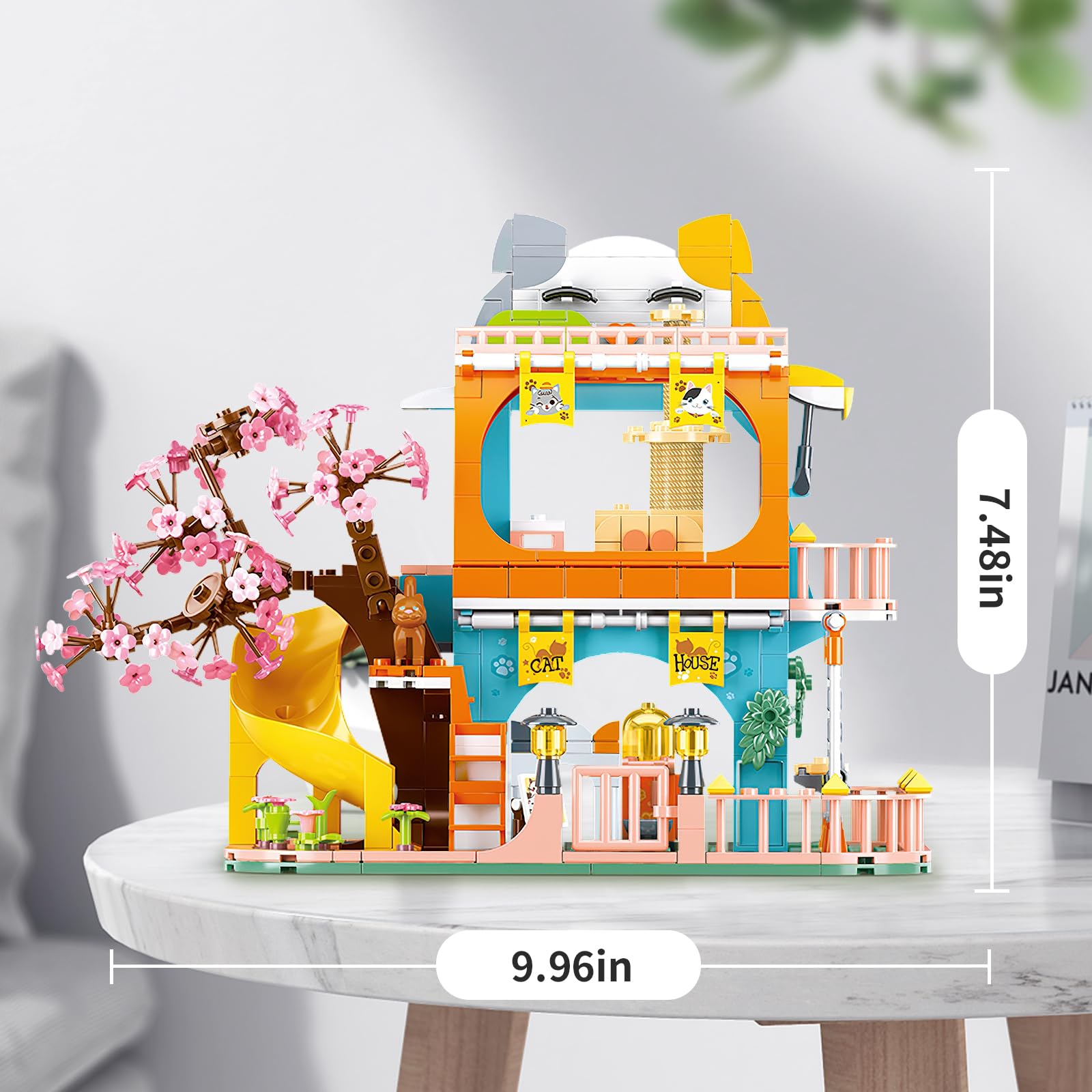 QLT QIAOLETONG cat house display model offers decorative charm for desks and shelves.