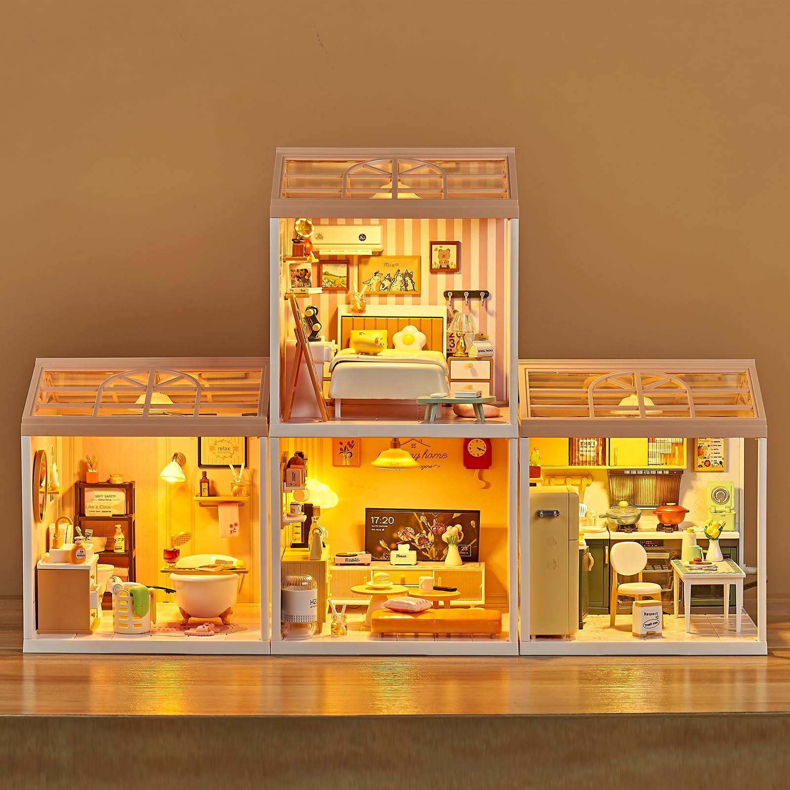 Qudify LED light provides bright, lifelike ambiance for tiny rooms.