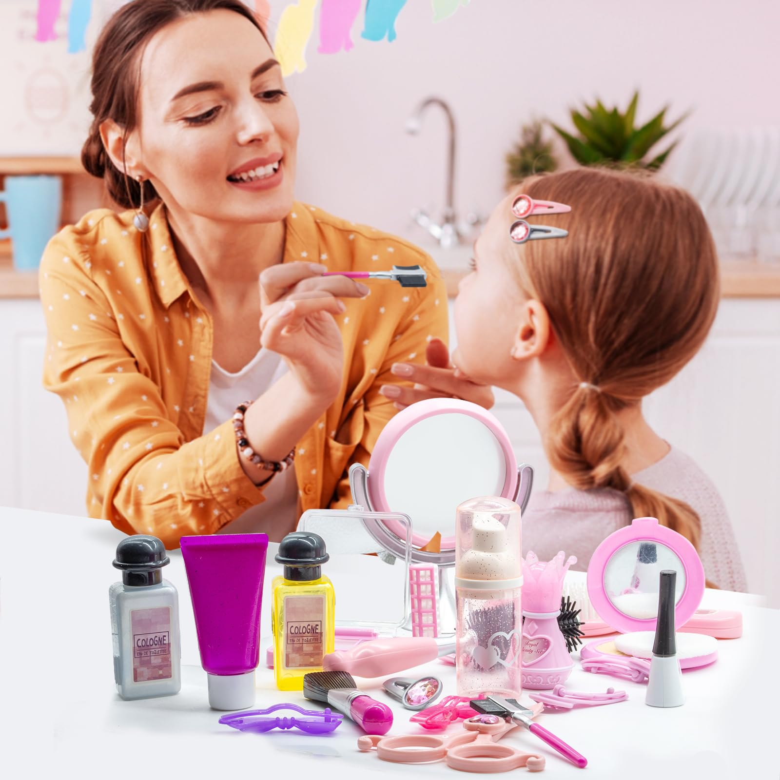 Quhealro mirror invites interactive grooming and social role-play