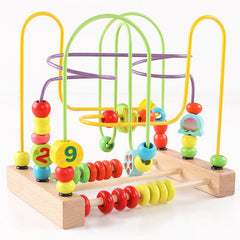 QZMTOY wooden bead maze supports hand-eye coordination development.