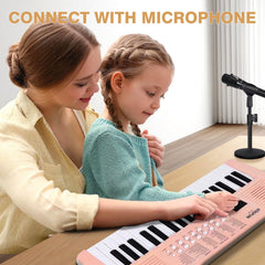 Raimy keyboard powered by AA batteries or USB-C for portability