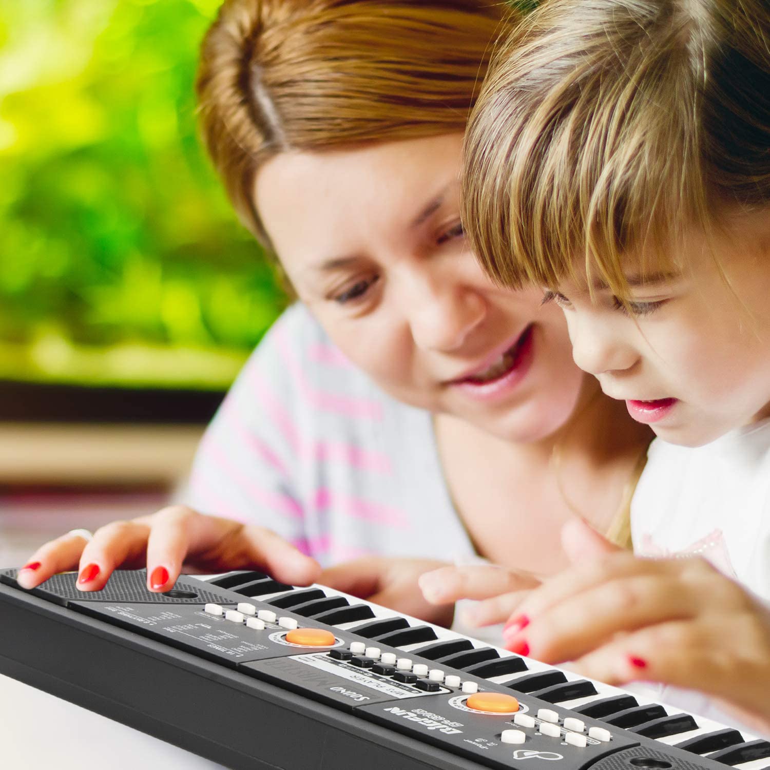 Raimy stereo speaker delivers rich, engaging sound.