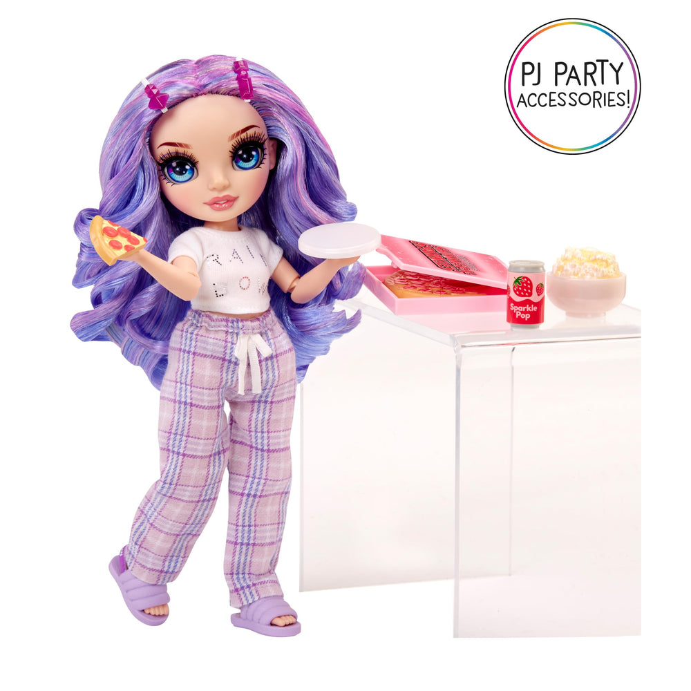 Popcorn bowl and plate add all-night party props for imaginative play.