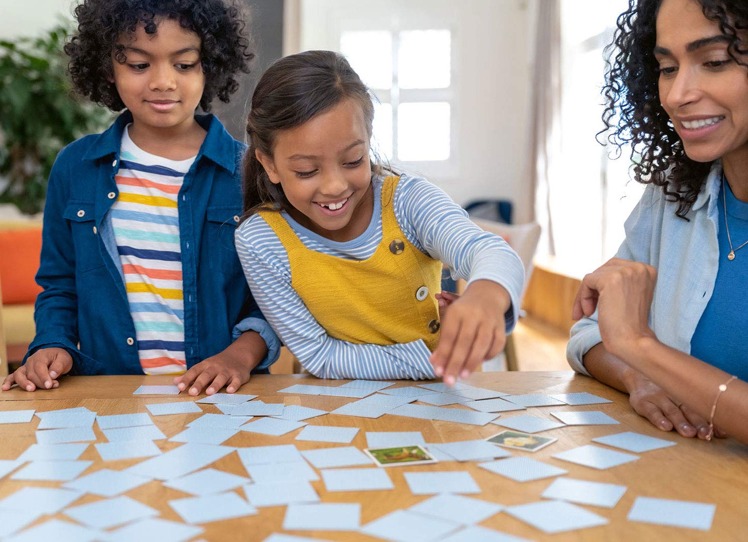 Ravensburger Super Mario Memory characters feature iconic Mario figures for engaging matches.