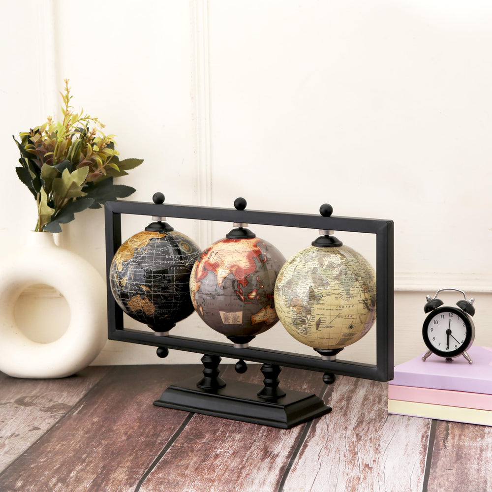 RELY+ detailed map print shows countries and metropolitan areas clearly on globe