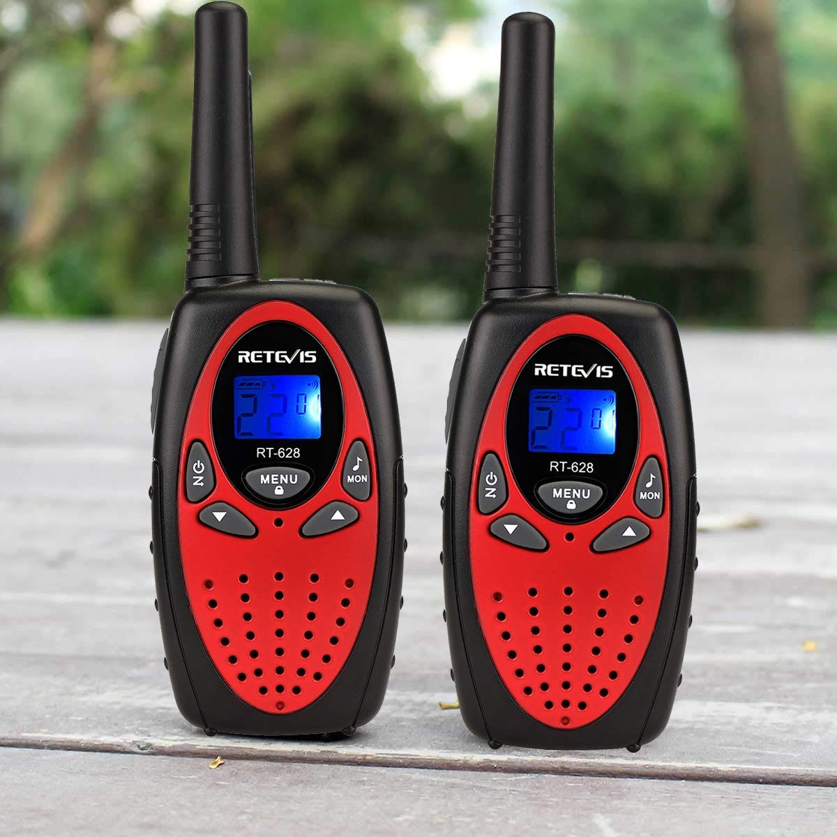 Retevis RT628 VOX hands-free lets kids chat without pressing buttons.
