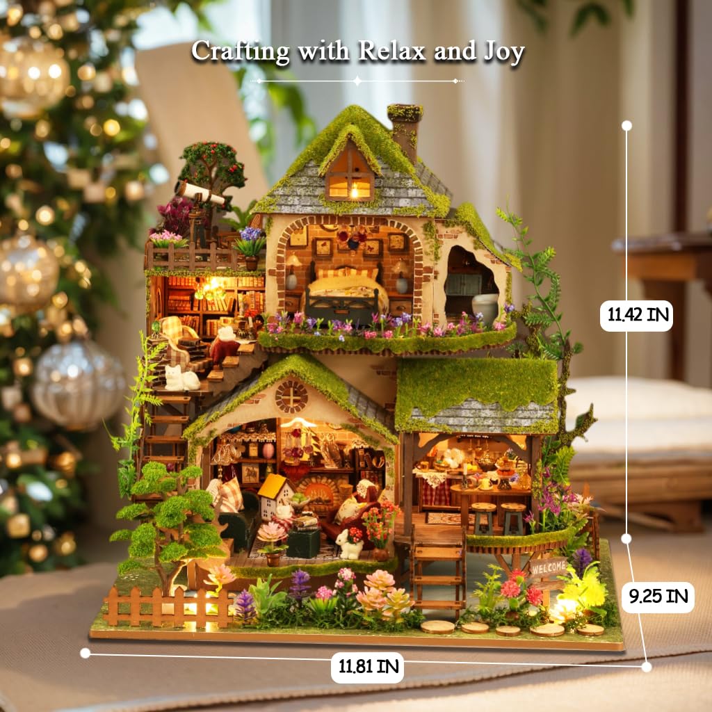 RHZN miniature house display scene showcases elegant DIY decor.