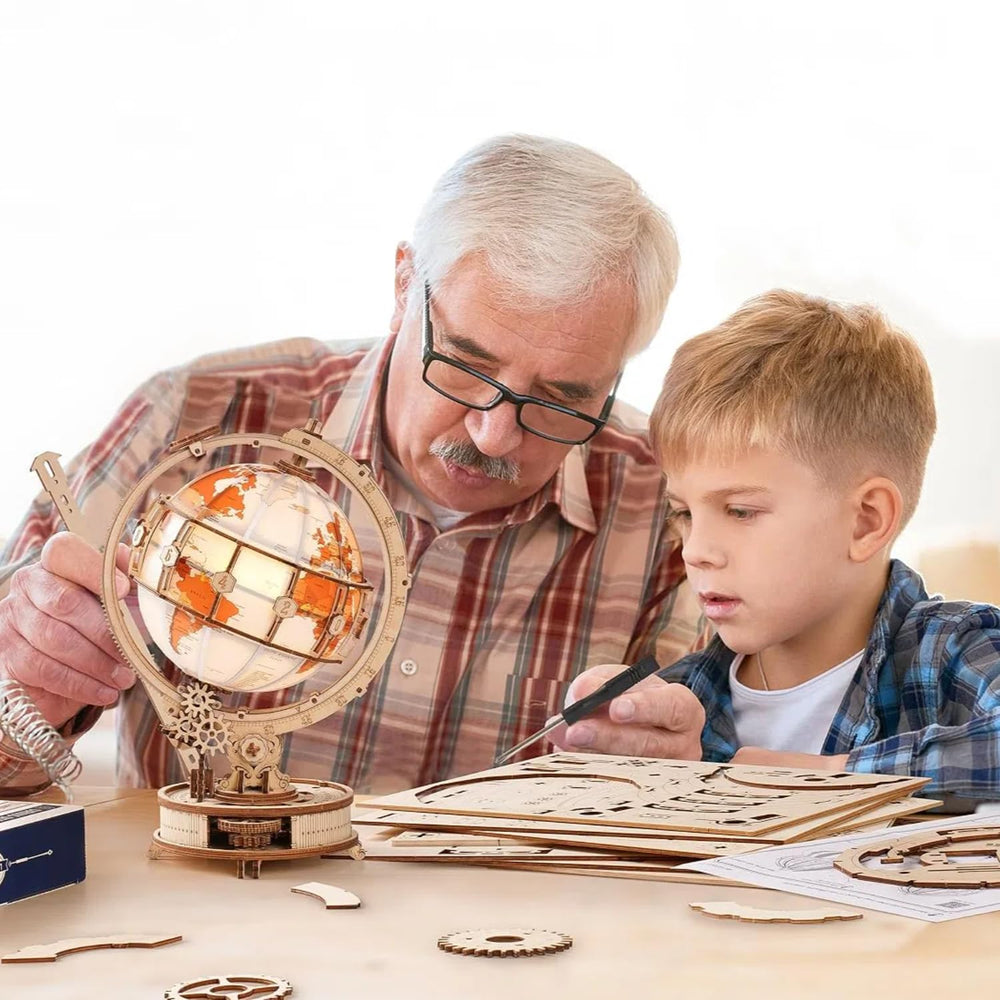 ROBOTIME Luminous Globe ST003 European-inspired base adds vintage elegance to the setup.