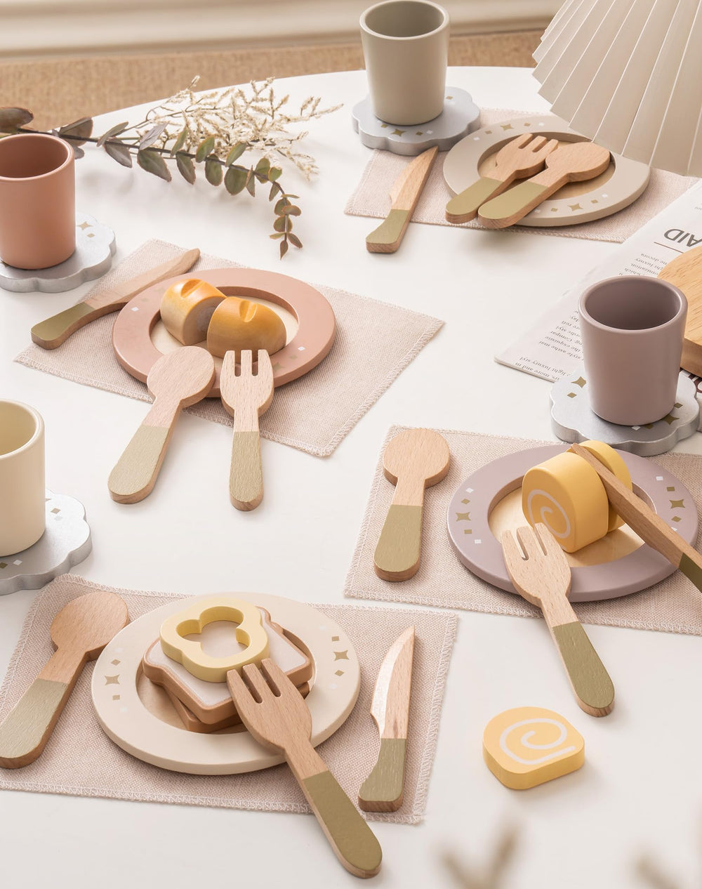 ROBUD wooden plates and cups for realistic meal-time pretend play.