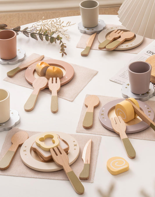 ROBUD wooden plates and cups for realistic meal-time pretend play.