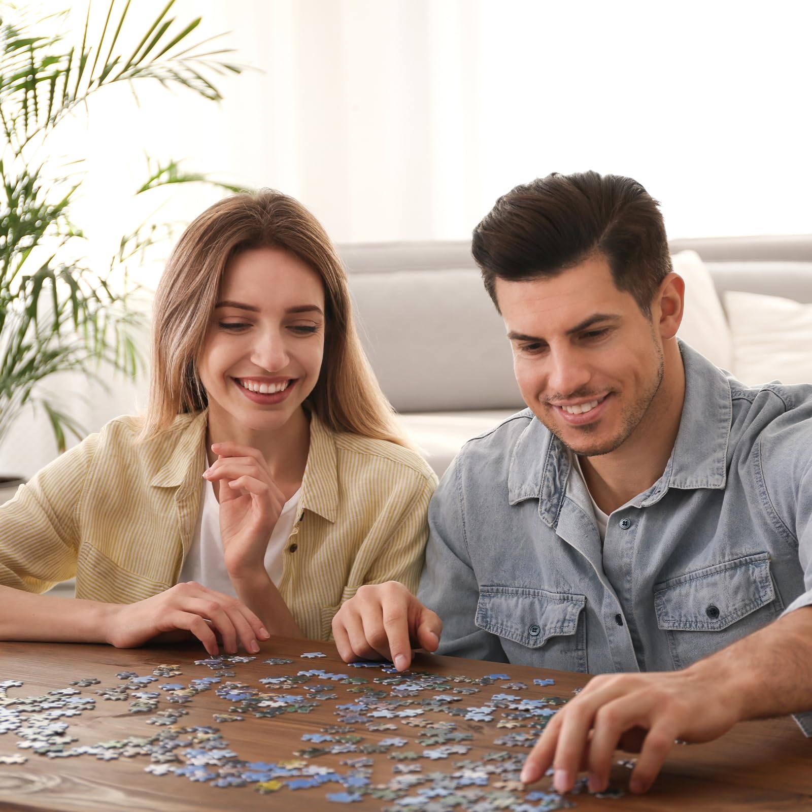 Rocorose durable thick cardboard keeps pieces sturdy during sessions