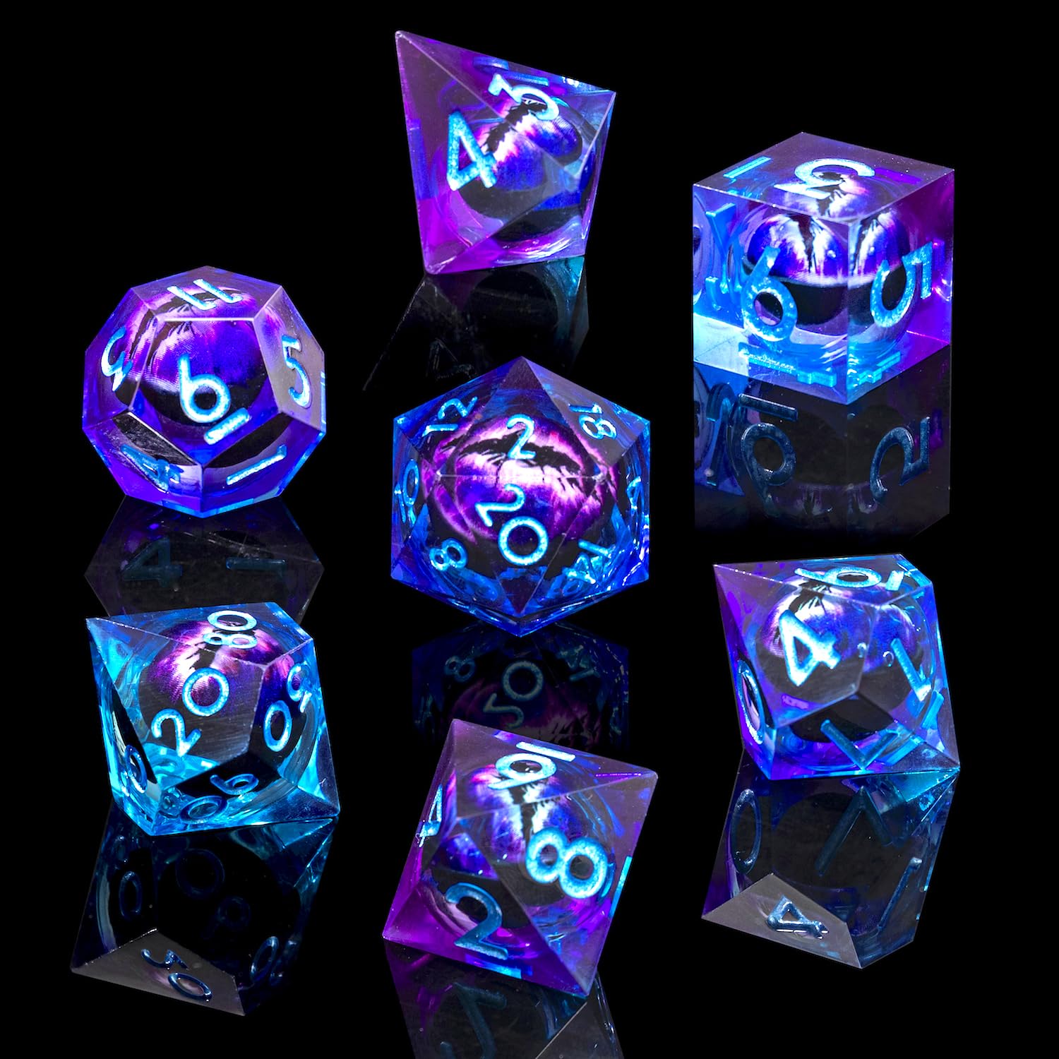 Role Dice Beholder Dragon Eye DND dice in blue purple for immersive gameplay.