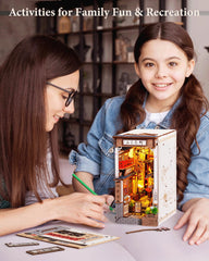Rolife protective dust cover keeps the diorama pristine and easy to maintain.