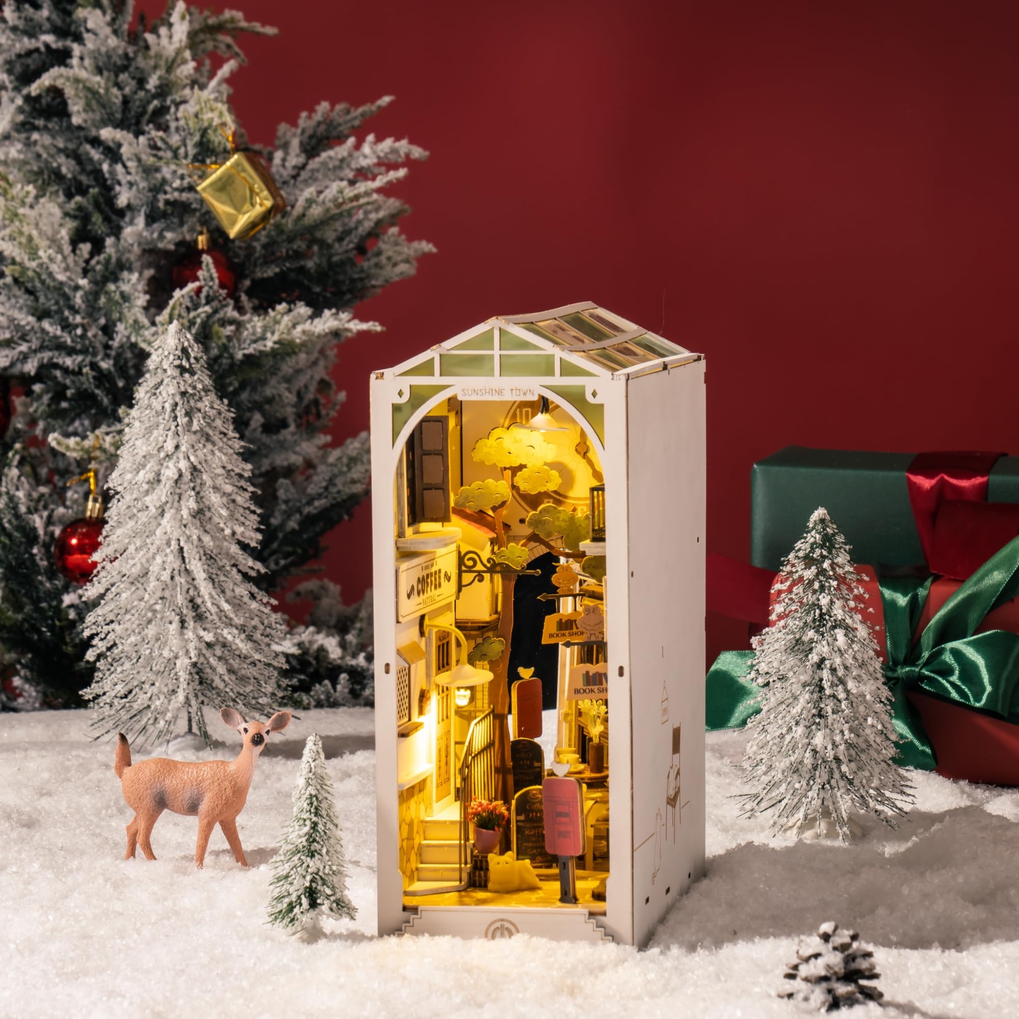 Rolife Sunshine Town interior detail highlights cozy, miniature rooms and furniture.
