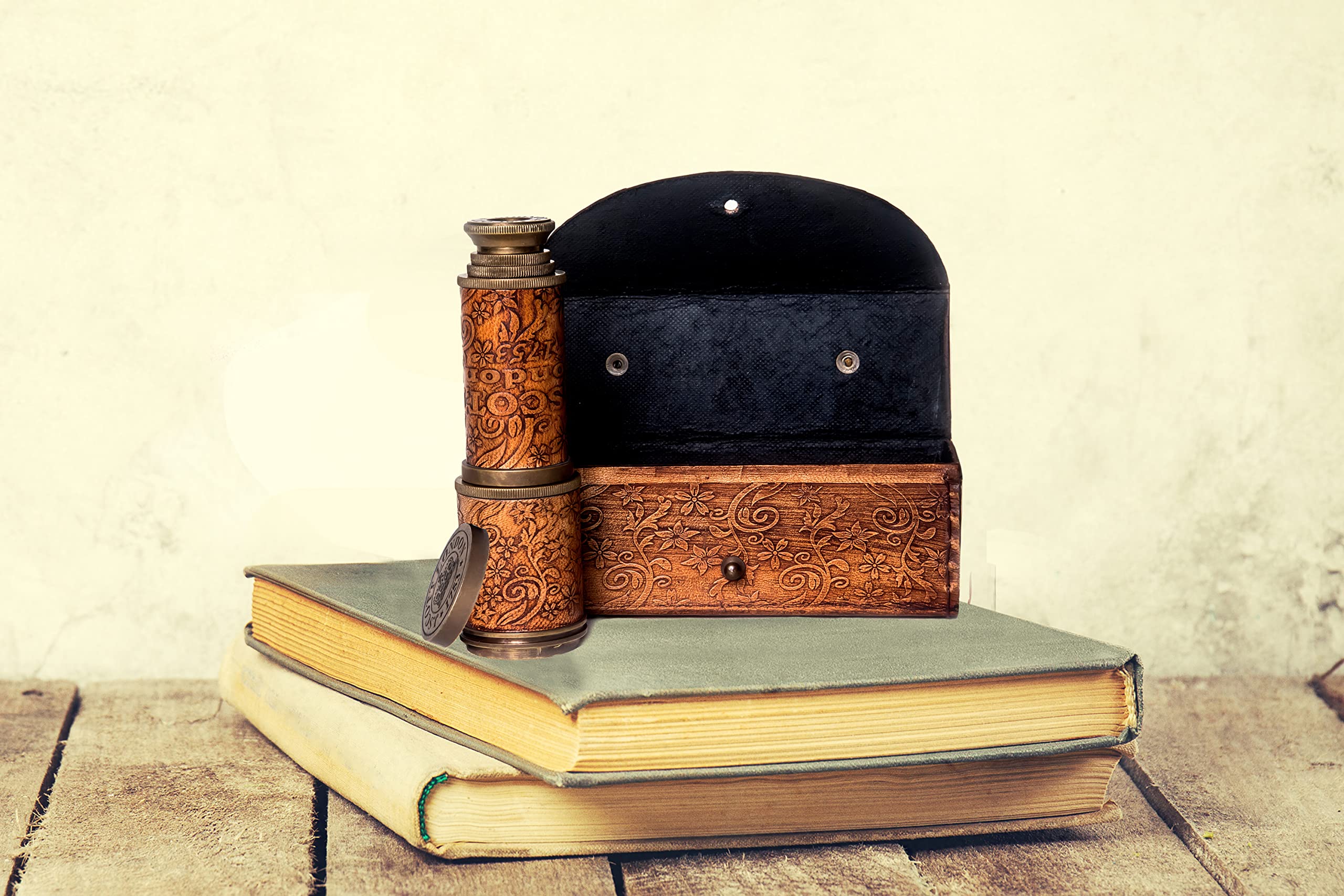 ROORKEE INSTRUMENTS vintage spyglass design evokes classic maritime decor.