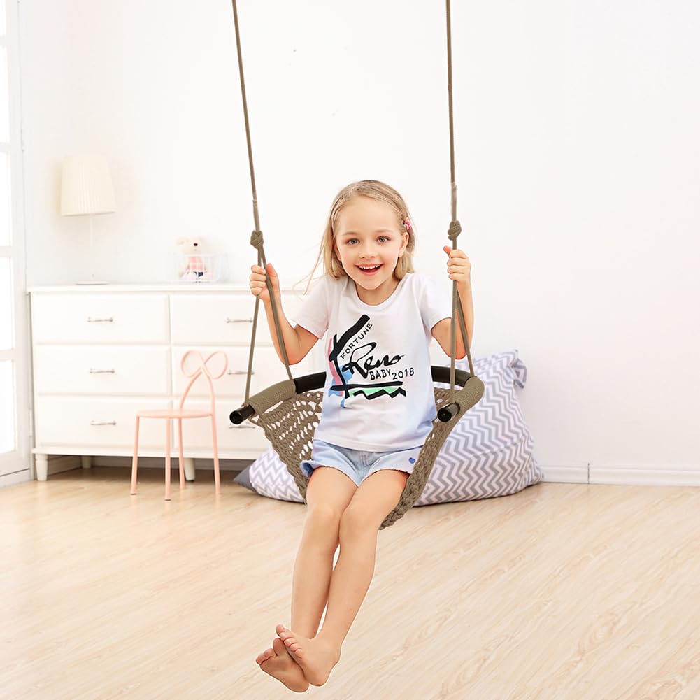 ROPECUBE includes snap hooks and straps for simple installation.