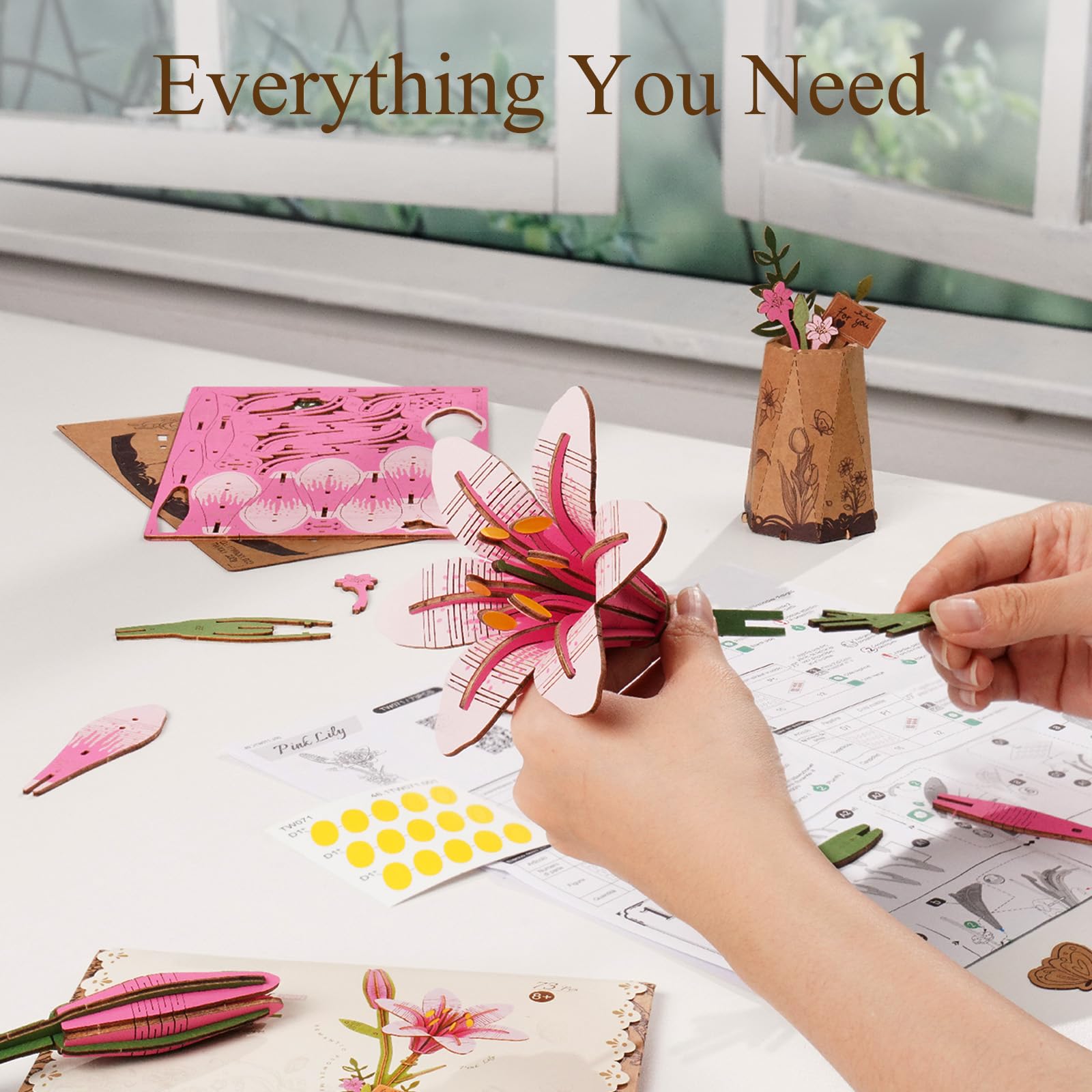 Rowood family crafting session shows bonding through creative DIY florals