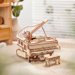 Rowood puzzle gift-packaging emphasizes thoughtful present for craft lovers.