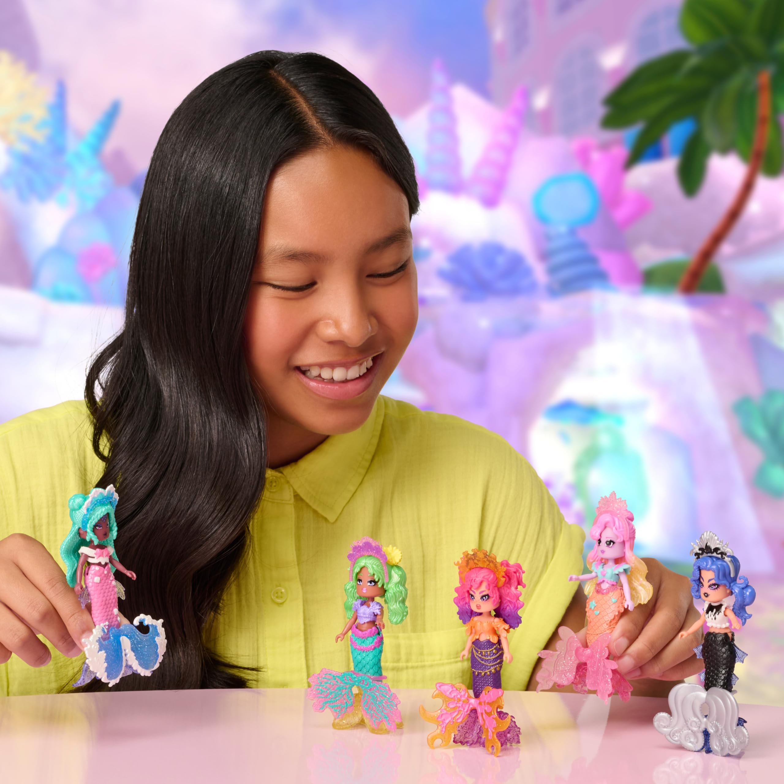 Royale High Nature Mermaid side profile highlighting paint details and poseability benefit