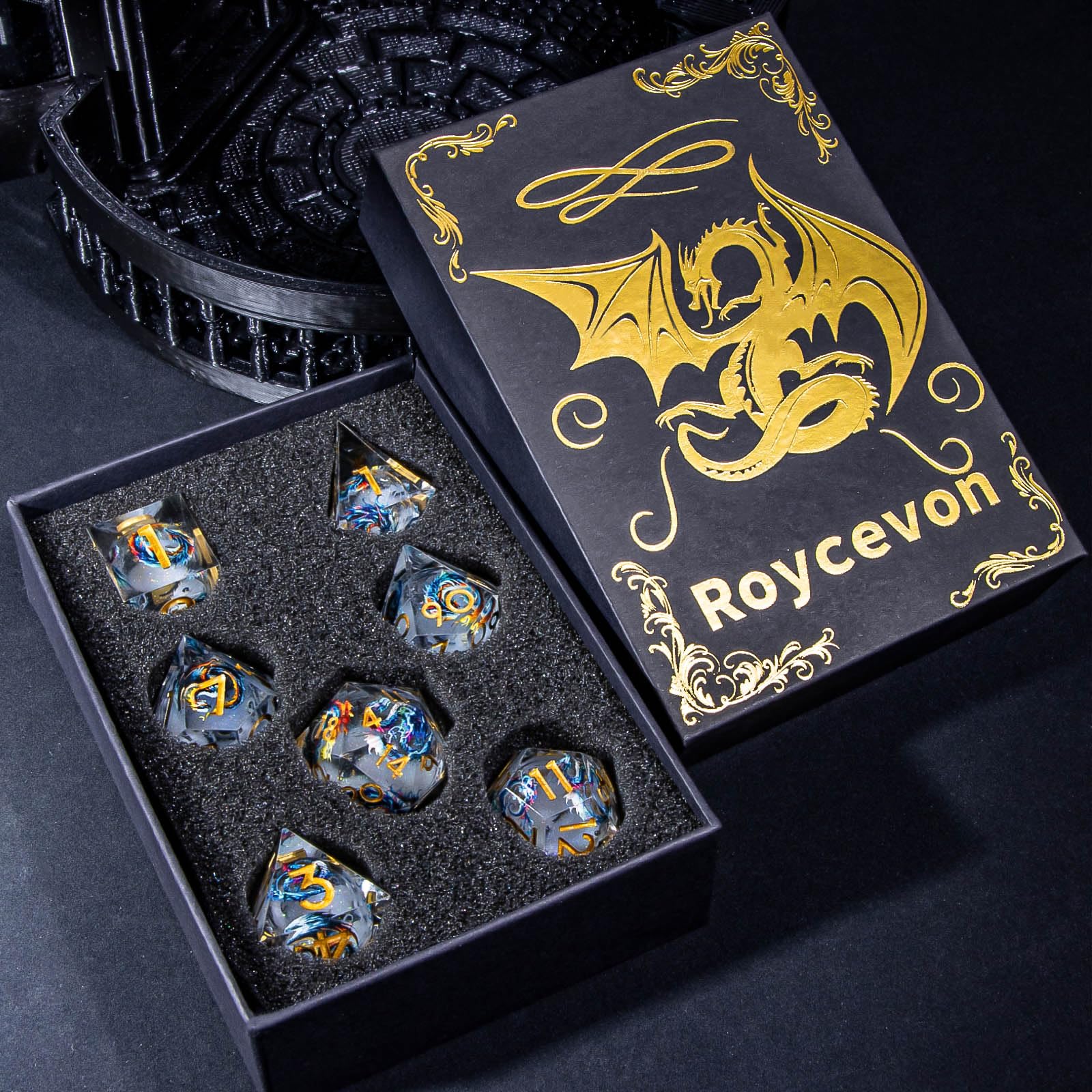 Roycevon dragon-pattern liquid core DND dice D4 close-up, legible digits support fast tabletop decisions.