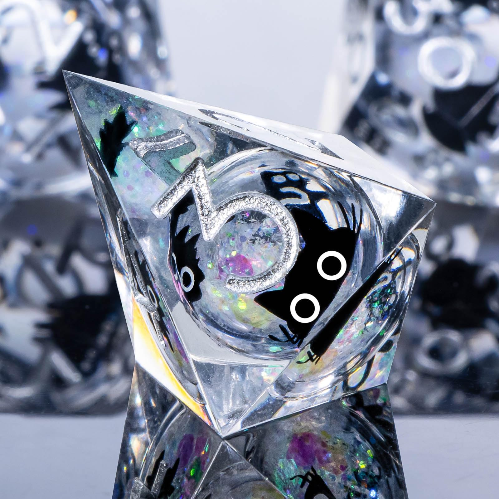 Roycevon resin cat-d6 liquid-core dice, sturdy construction for reliable gameplay