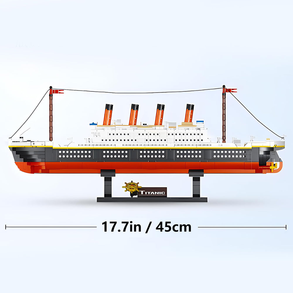 RSDHFLY Titanic kit close-up pieces emphasizing tactile bricks and building satisfaction