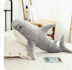 Ryttir XXL Giant Shark toothy grin accentuates playful playtime.