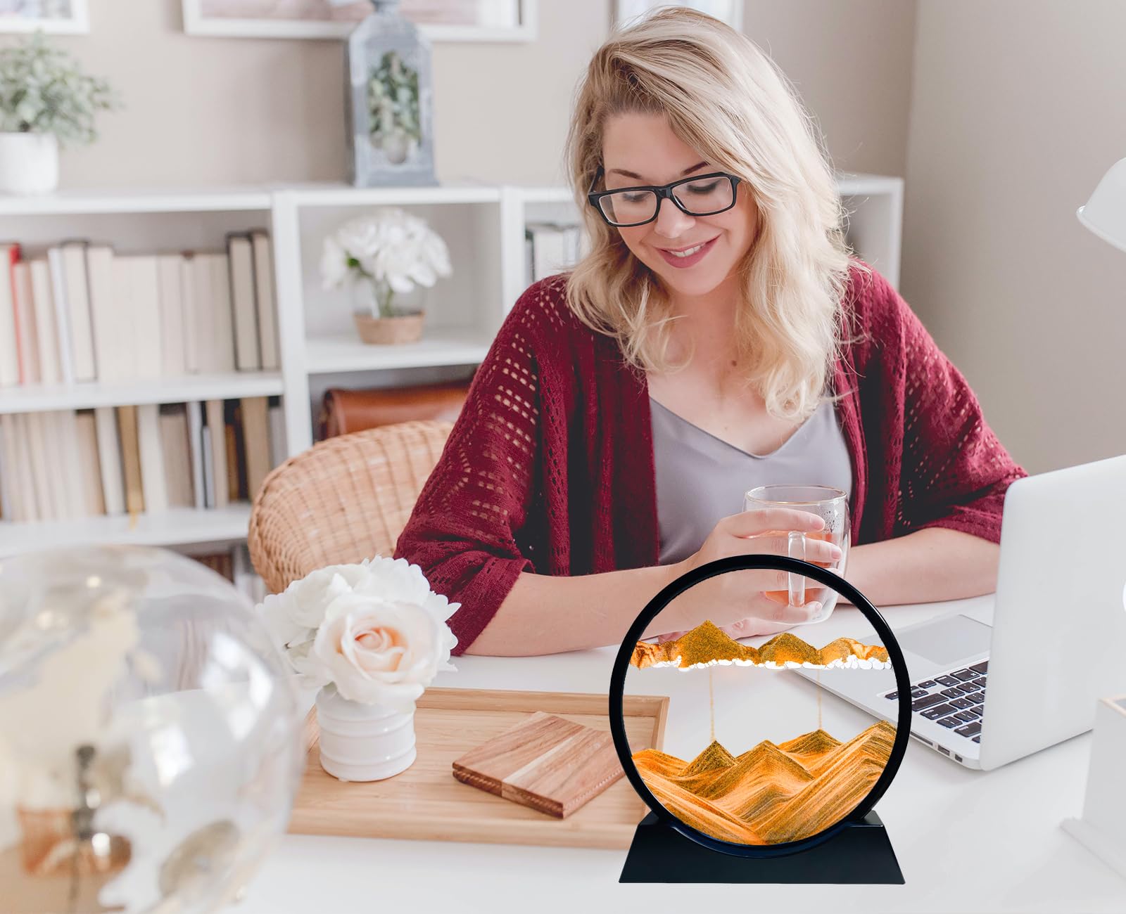 SANDCLE desk display showcases a 3D sandscape for peaceful work moments
