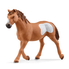 Schleich rope accessory for dynamic roping action in play scenarios.