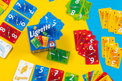 Schmidt Ligretto Blue players around a table in multiplayer play