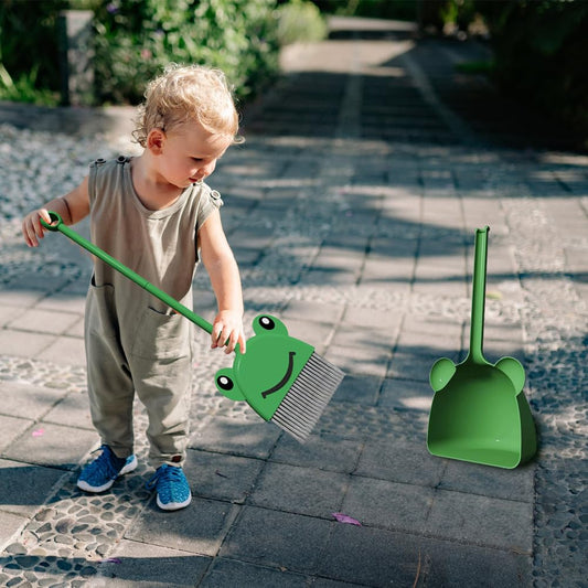 SCKTYZS mini broom and dustpan ideal for small hands