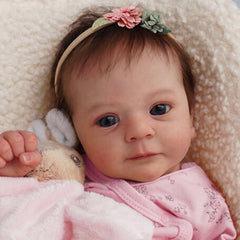 SCOM Felicia newborn skin tone enhances authentic newborn aesthetics.