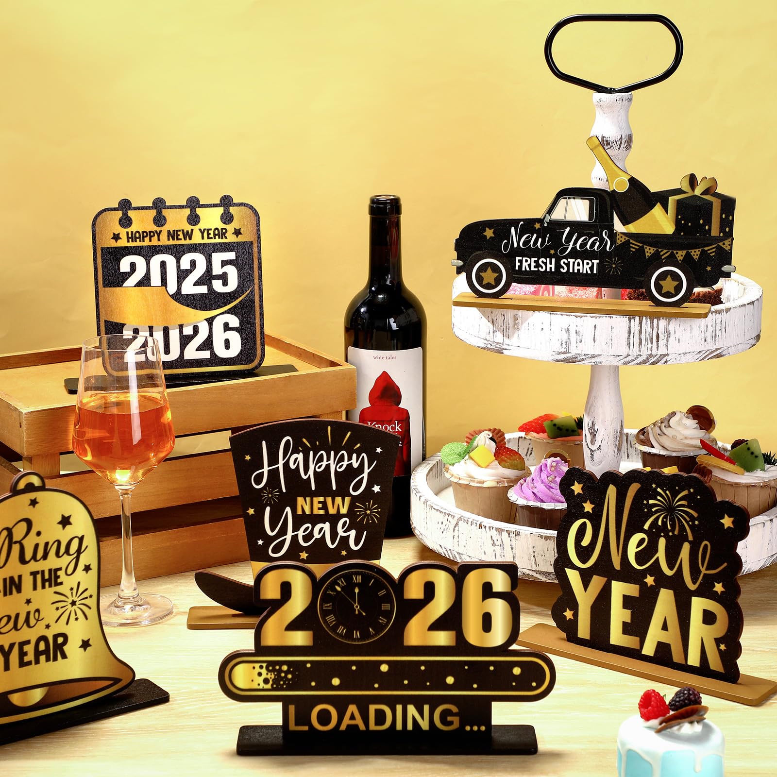 Seenelling 2026 wooden sign brightens New Year tables and photo moments