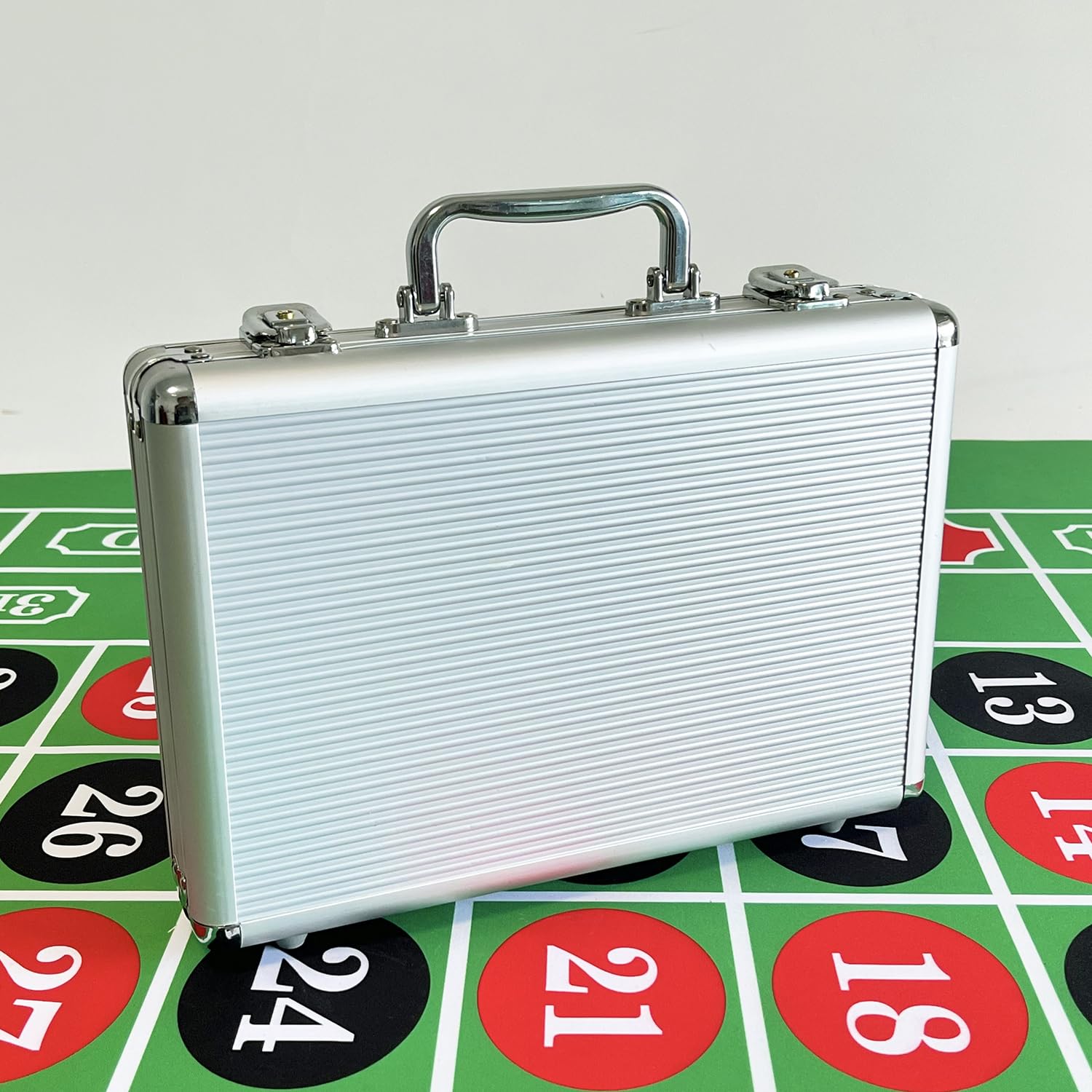 SEETOOOGAMES empty aluminum poker chip case side with handle, easy transport for home games.
