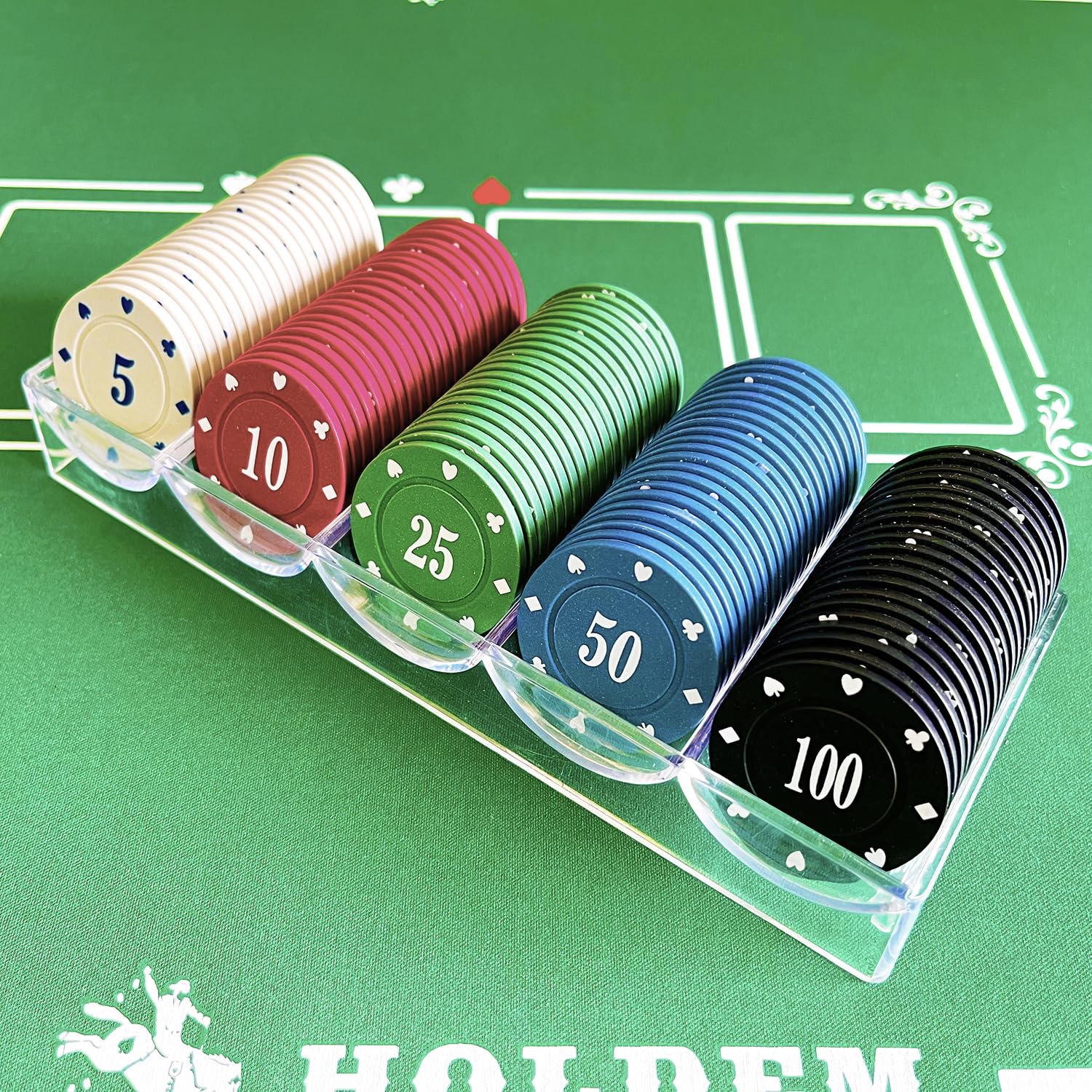 SEETOOOGAMES game-night setup shows a ready-to-play poker table scene.