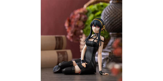 SEGA Yor Forger PM Perching Figure, perfect for display and Spy x Family fans.