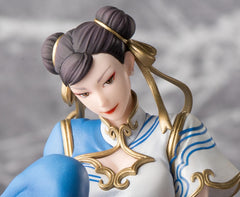 SEGA Chun-Li perching figure packaging image highlights official licensed product.